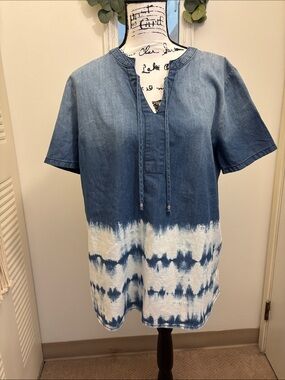 Women's Blue Tie-Dye Denim V-Neck Tunic with Drawstring